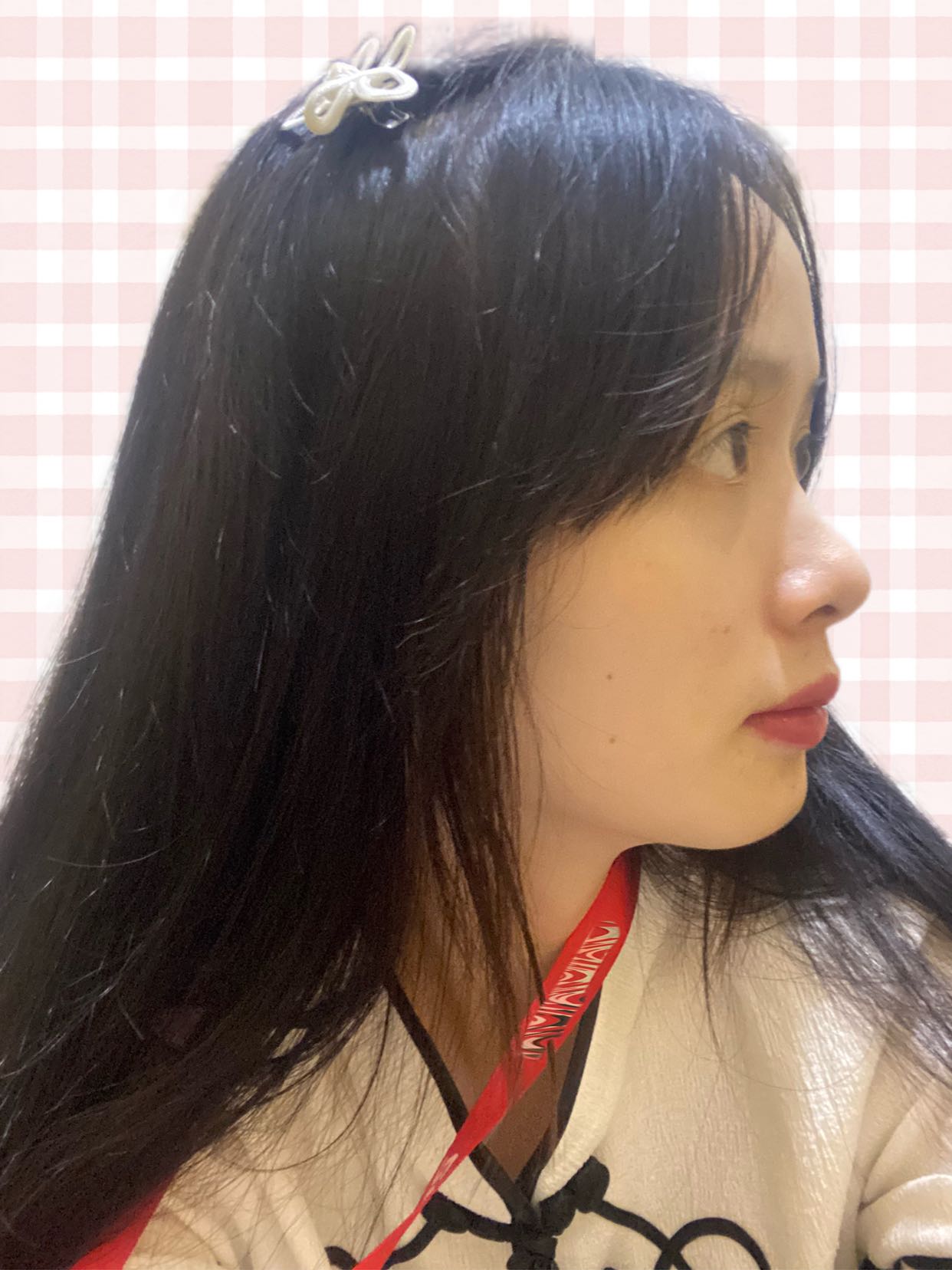 哼哼哈嘿:眼睛好好看.单人旁:大眼睛.